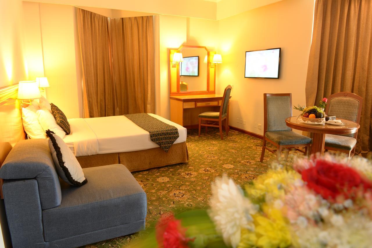 Phoenicia Hotel マナーマ エクステリア 写真